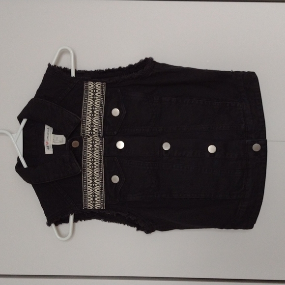 🌸 H&M COACHELLA DENIM VEST EUC - Picture 2 of 5